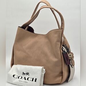 Coach 1941 Glovetanned Pebble Leather Bandit 39 Hobo, Beechwood